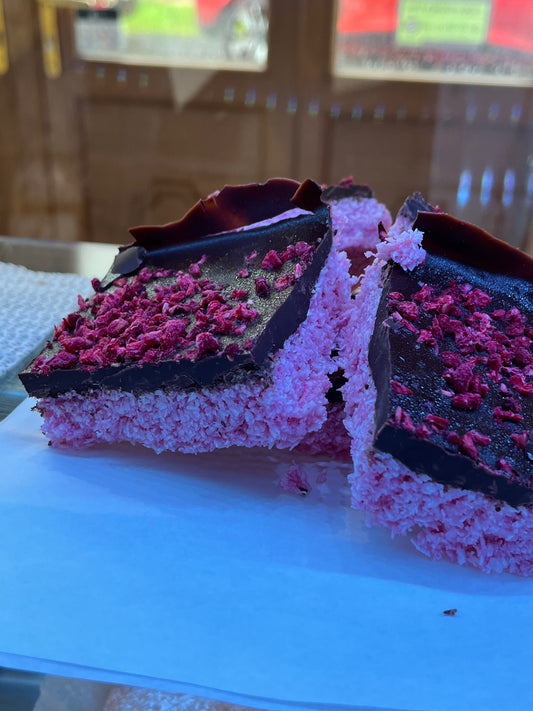 Raspberry Ruffle Bar
